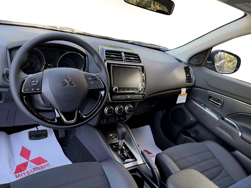 2027 Mitsubishi RVR SEL AWC in Kentville, Nova Scotia - 10 - w1024h768px