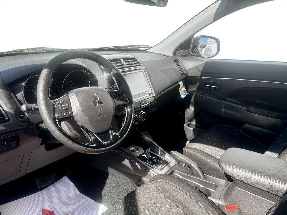2027 Mitsubishi RVR SE AWC in Kentville, Nova Scotia - 11 - w1024h768px