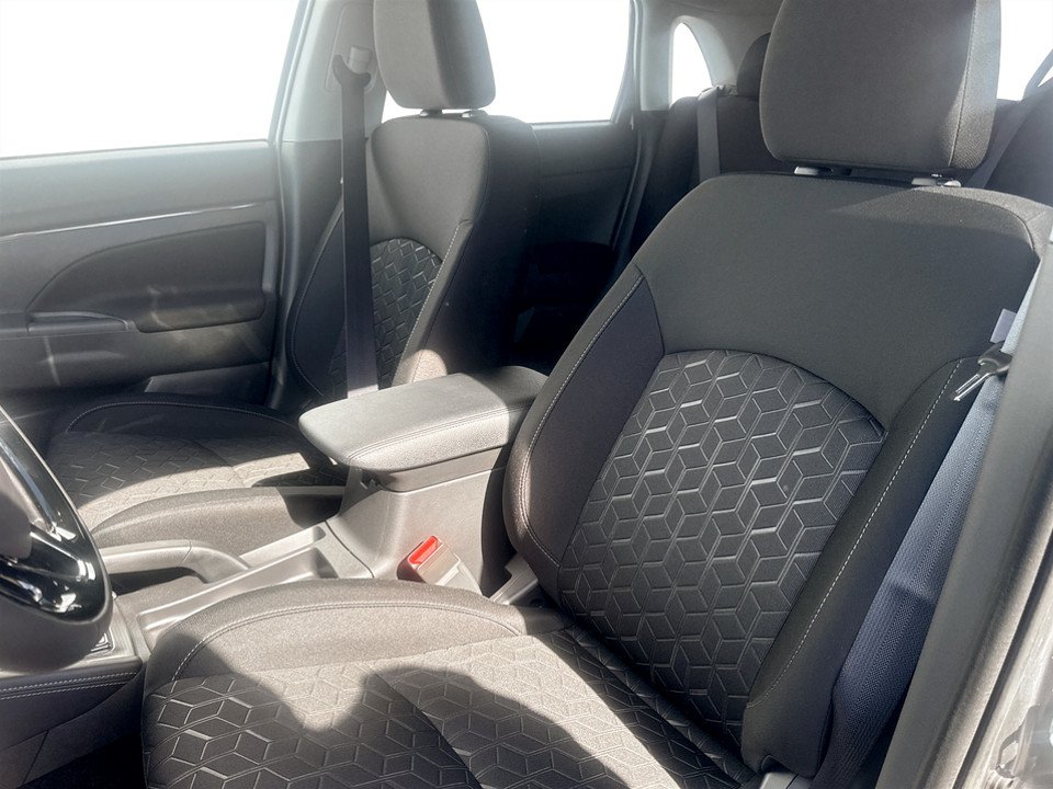 2027 Mitsubishi RVR SE AWC in Kentville, Nova Scotia - 7 - w1024h768px