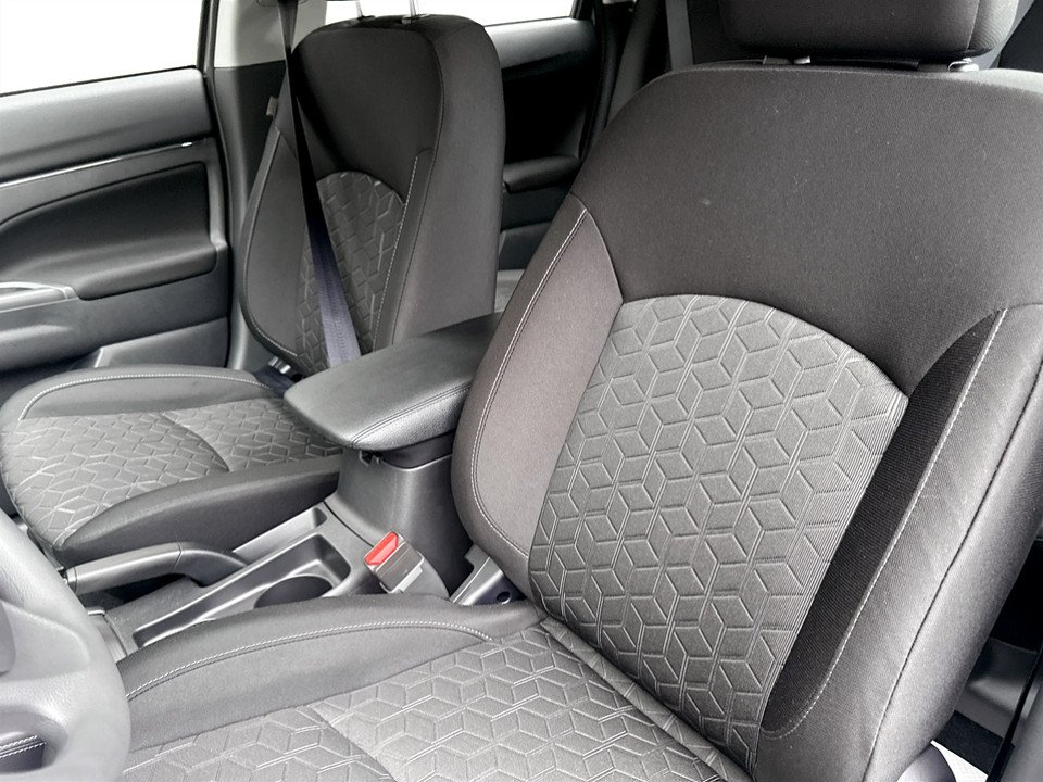 Mitsubishi RVR ES FWD 2027 à Kentville, Nouvelle-Écosse - 7 - w1024h768px