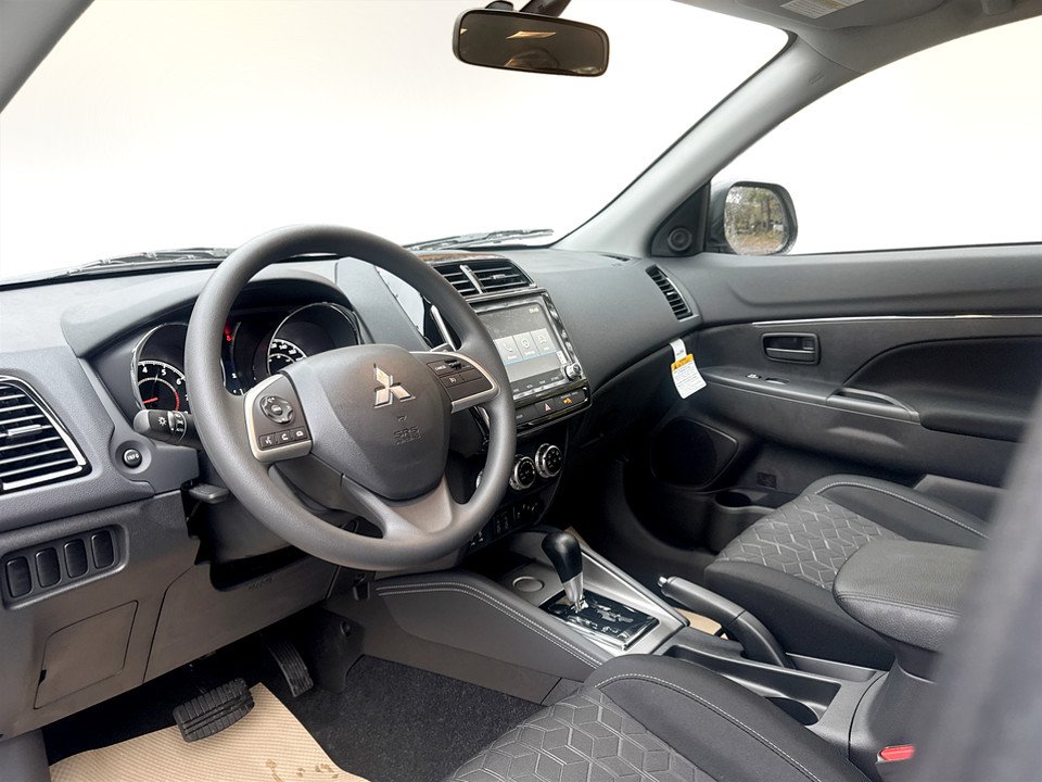 2027 Mitsubishi RVR ES FWD in Kentville, Nova Scotia - 11 - w1024h768px