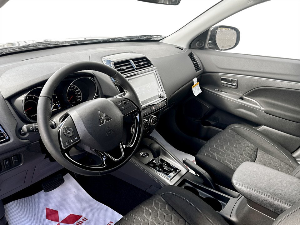 2027 Mitsubishi RVR SE AWC in Kentville, Nova Scotia - 11 - w1024h768px