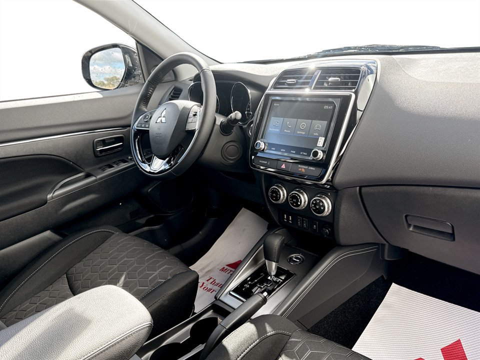 2027 Mitsubishi RVR SE AWC in Kentville, Nova Scotia - 6 - w1024h768px