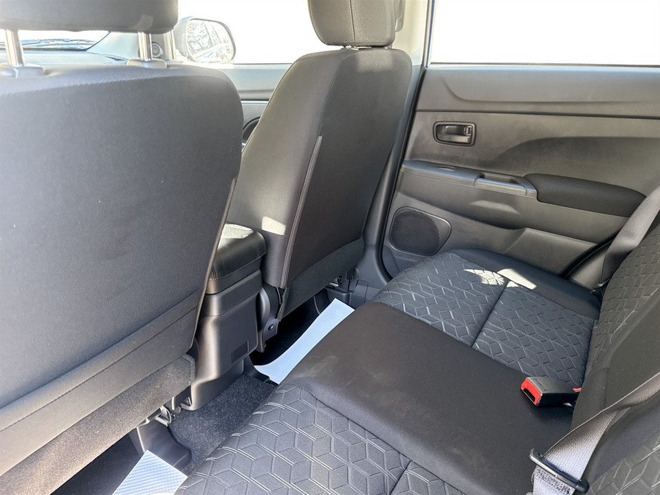 2027 Mitsubishi RVR ES FWD in Kentville, Nova Scotia - 12 - w1024h768px