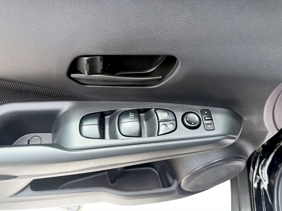 2024 Nissan Kicks S, keyless entry, backup camera, Bluetooth in Kentville, Nova Scotia - 8 - w1024h768px