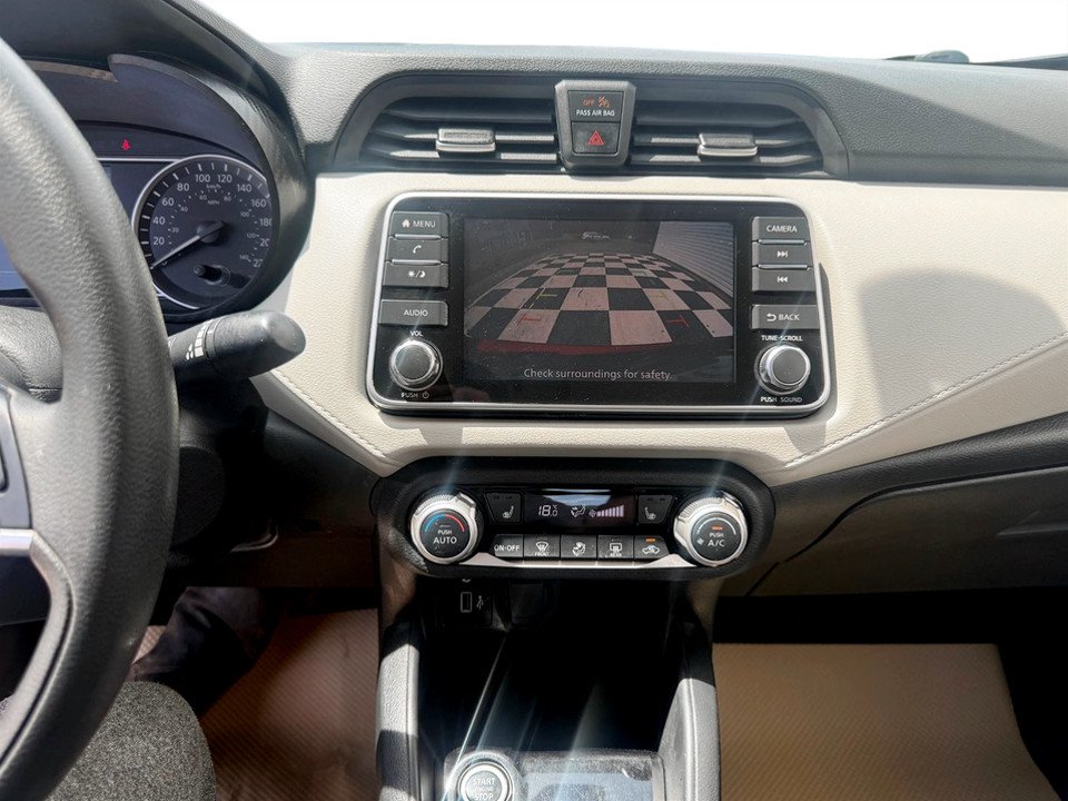2021 Nissan Versa SV, keyless entry, Cruise control, Bluetooth in COLDBROOK, Nova Scotia - 12 - w1024h768px