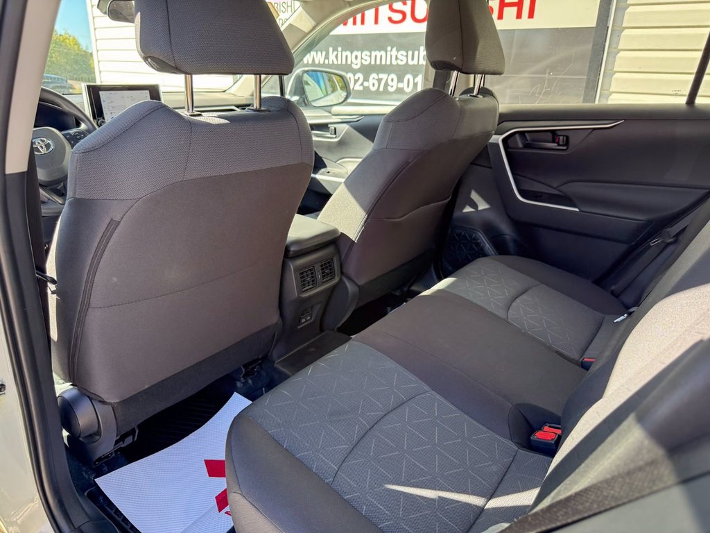 Toyota RAV4 LE | AWD SUV | Bluetooth Enabled 2024 à COLDBROOK, Nouvelle-Écosse - 17 - w1024h768px