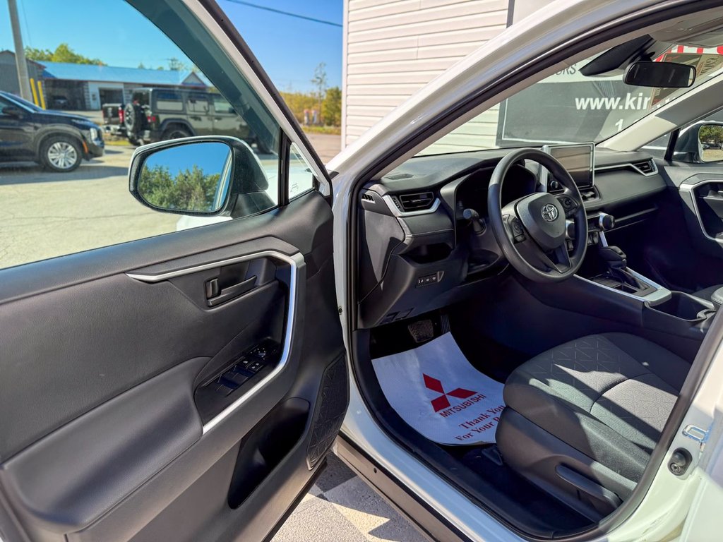 Toyota RAV4 LE | AWD SUV | Bluetooth Enabled 2024 à COLDBROOK, Nouvelle-Écosse - 7 - w1024h768px