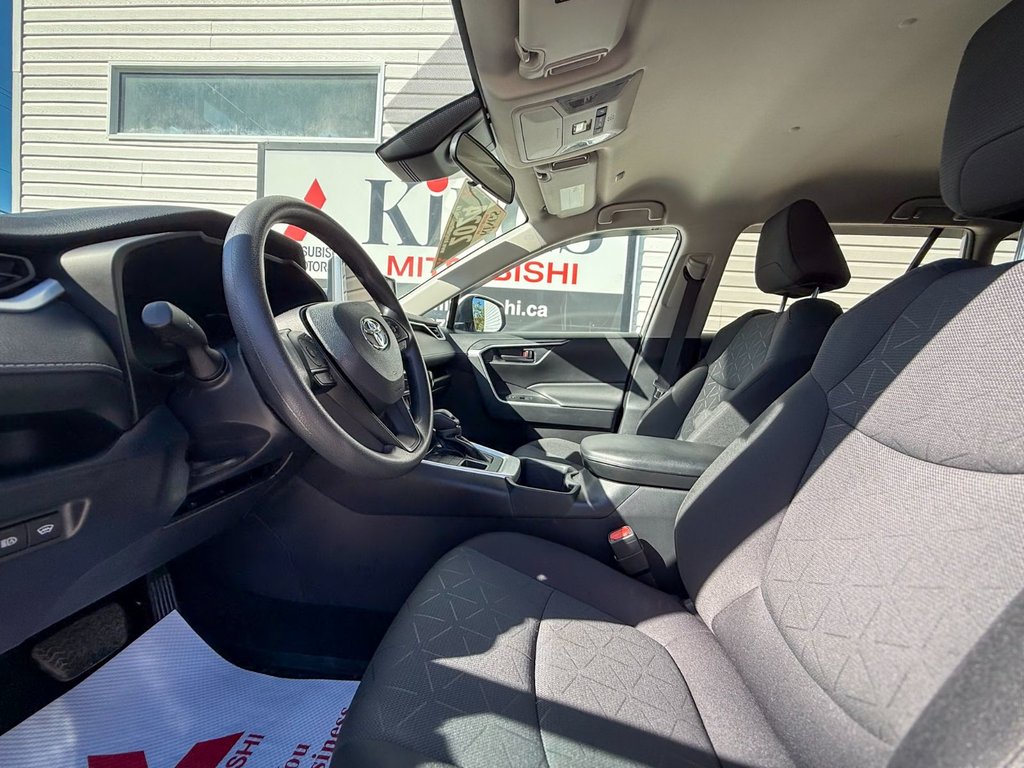 Toyota RAV4 LE | AWD SUV | Bluetooth Enabled 2024 à COLDBROOK, Nouvelle-Écosse - 9 - w1024h768px