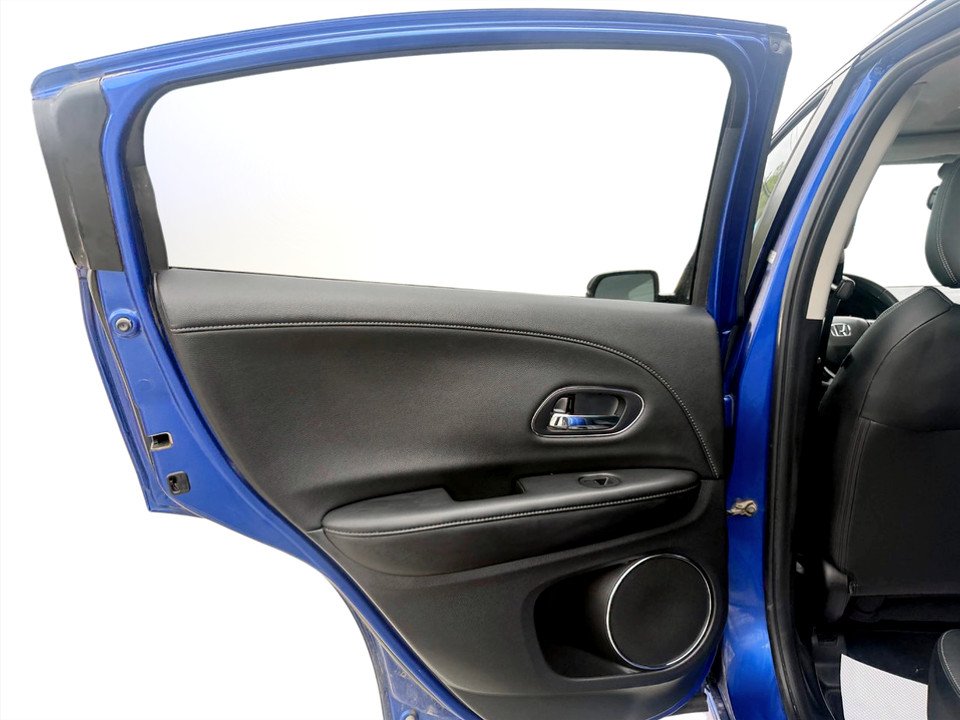 2019 Honda HR-V Touring, keyless entry, backup camera, Bluetooth in COLDBROOK, Nova Scotia - 14 - w1024h768px