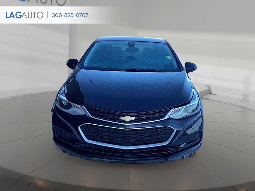 2017 Chevrolet Cruze LT in Lloydminster, Saskatchewan - 2 - w1024h768px