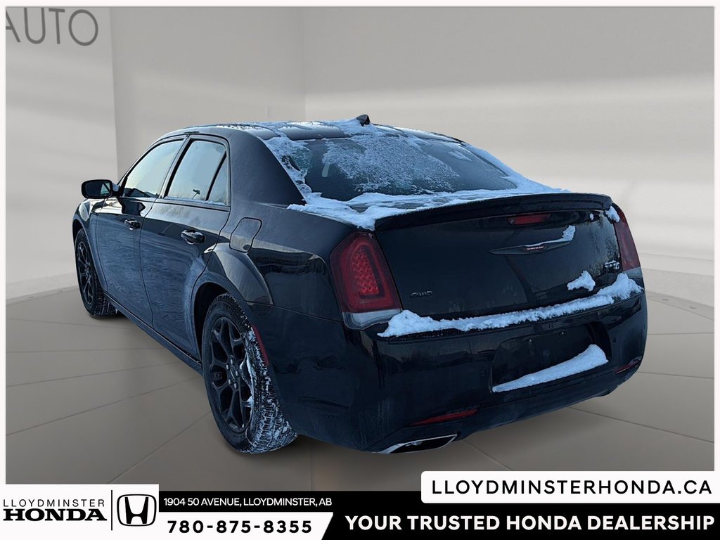 2023 Chrysler 300 S-3