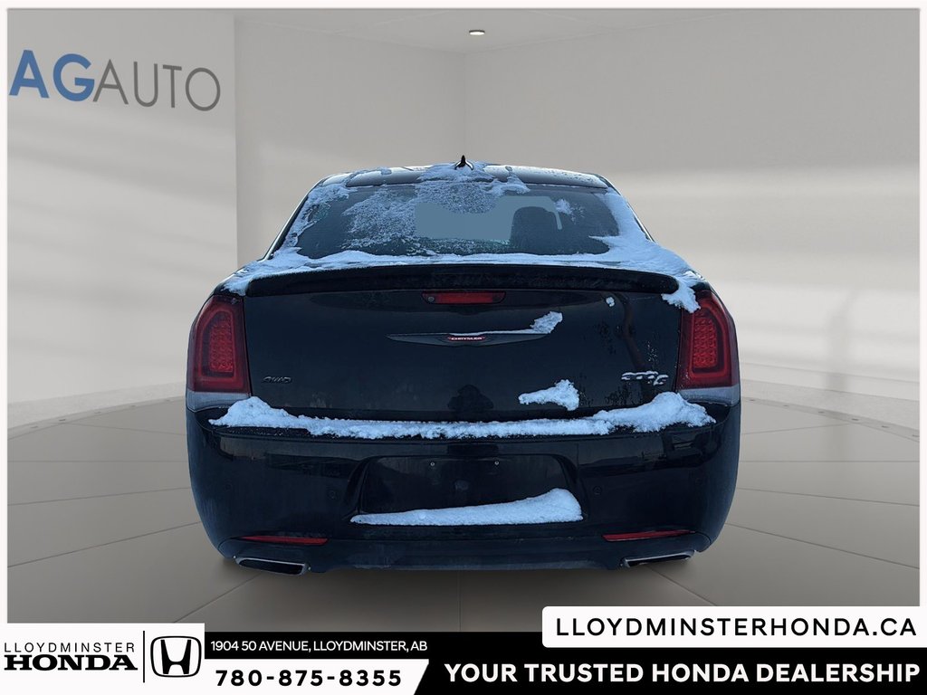 2023 Chrysler 300 S-2