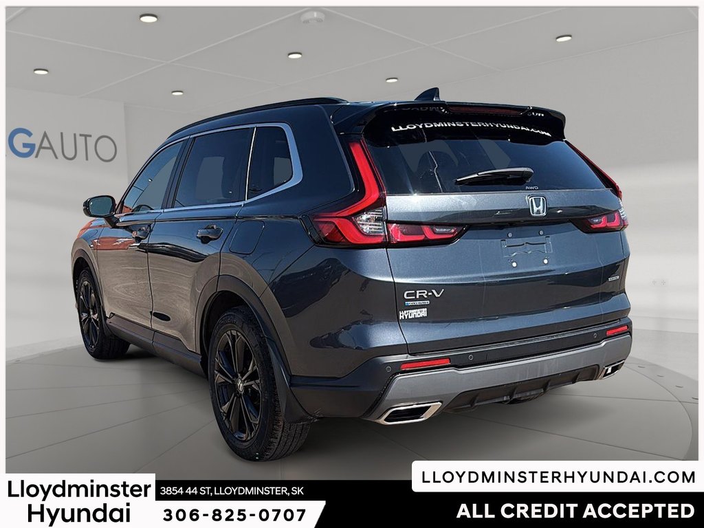 2023 Honda CR-V HYBRID Touring in Lloydminster, Saskatchewan - 10 - w1024h768px