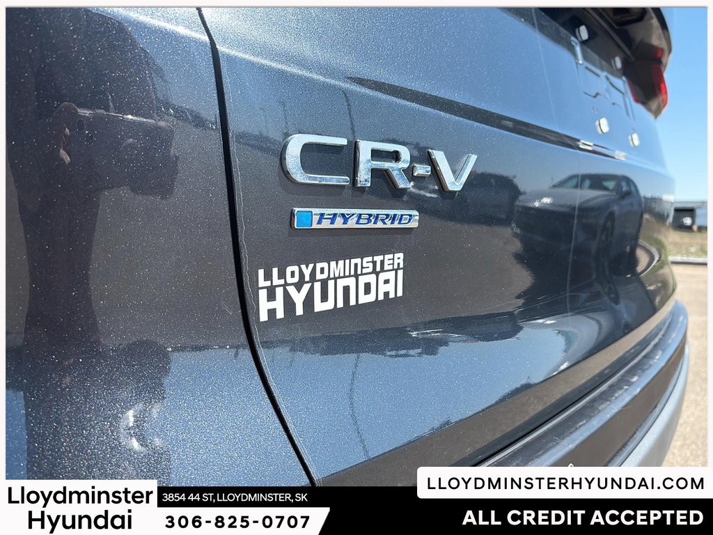 2023 Honda CR-V HYBRID Touring in Lloydminster, Saskatchewan - 7 - w1024h768px