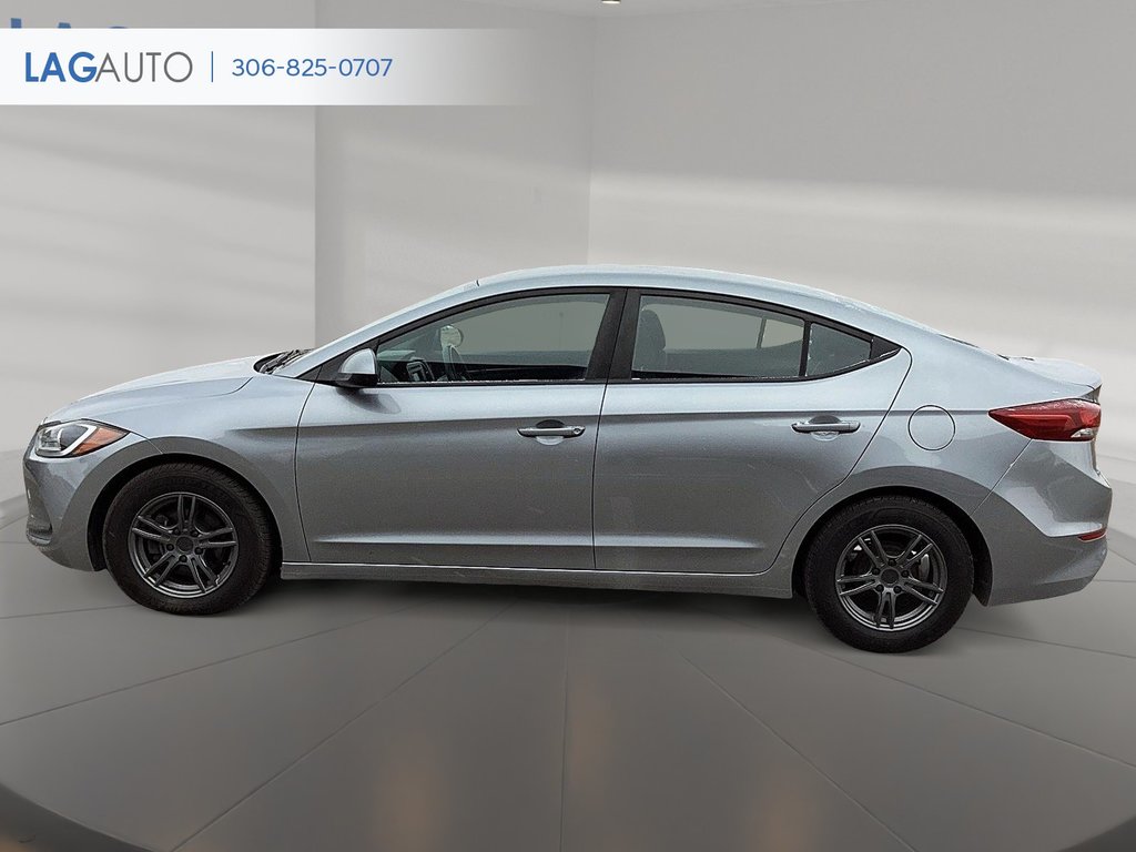 2017  Elantra LE in Lloydminster, Saskatchewan - 5 - w1024h768px