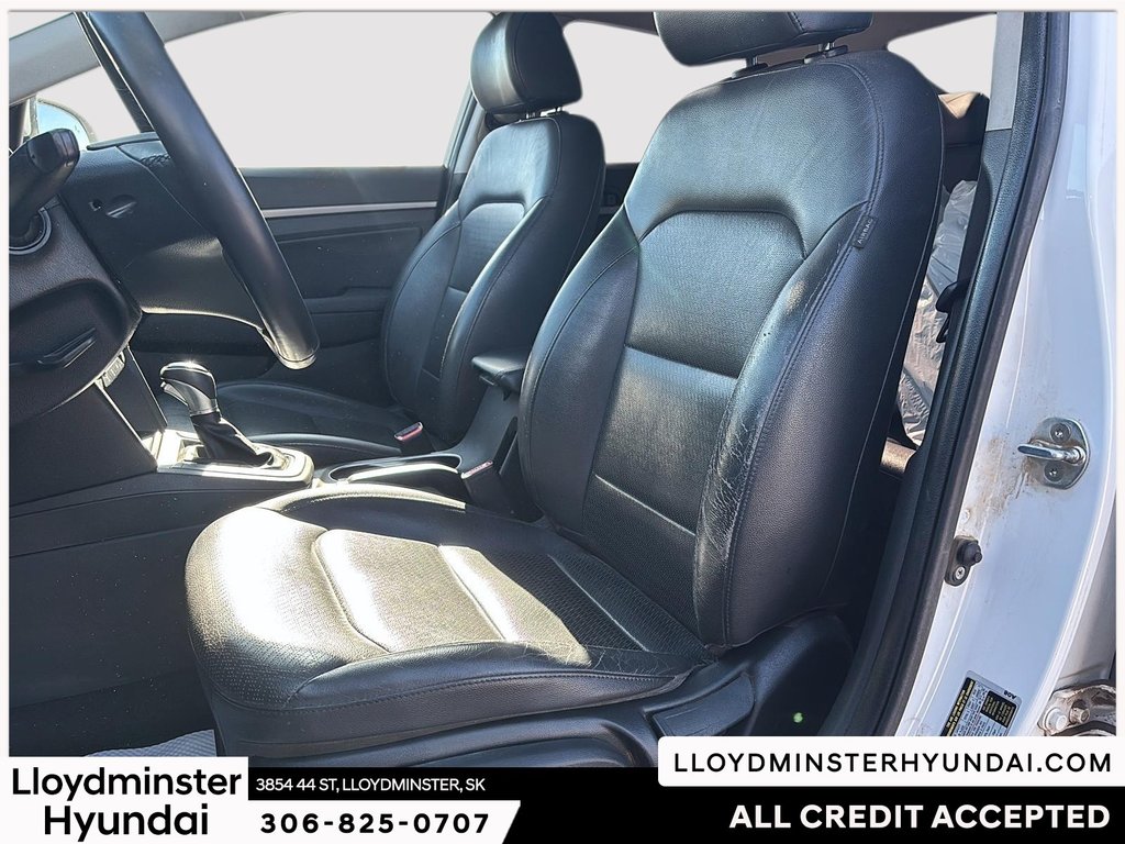 2018 Hyundai Elantra GLS in Lloydminster, Saskatchewan - 10 - w1024h768px