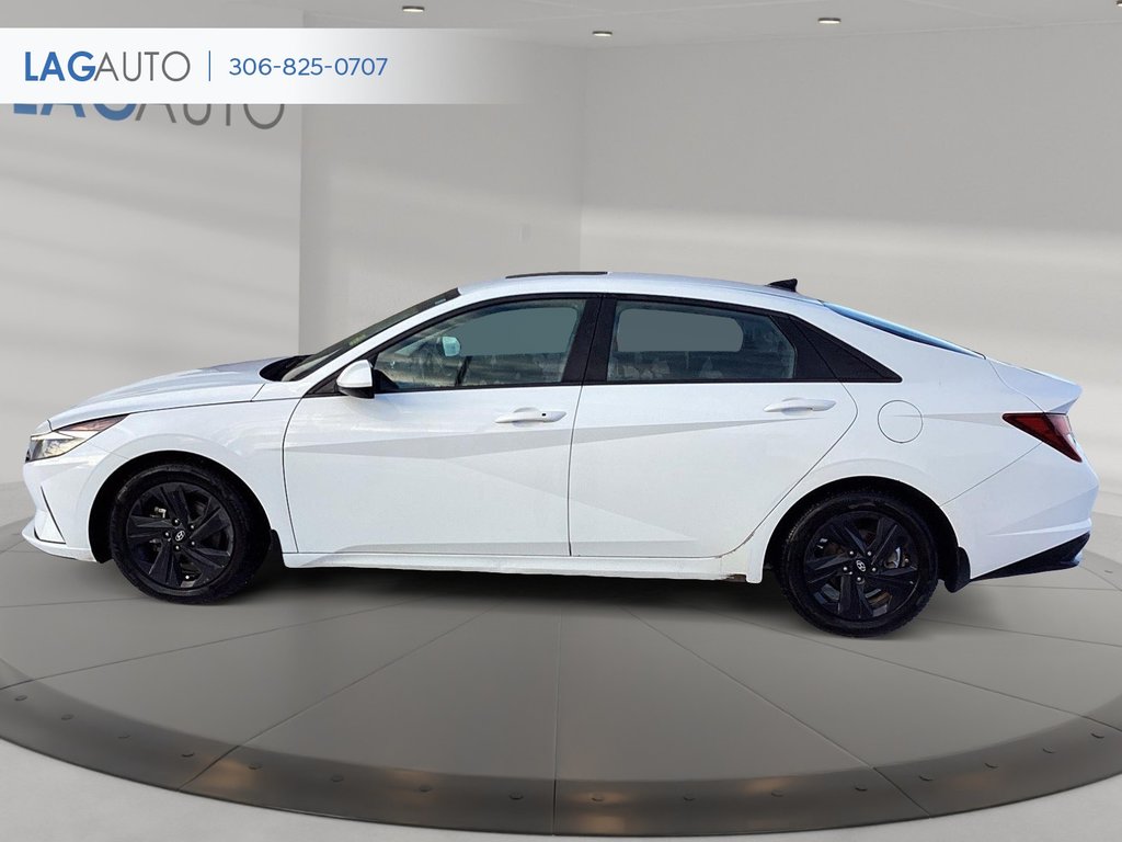 2021  Elantra Preferred in Lloydminster, Saskatchewan - 5 - w1024h768px