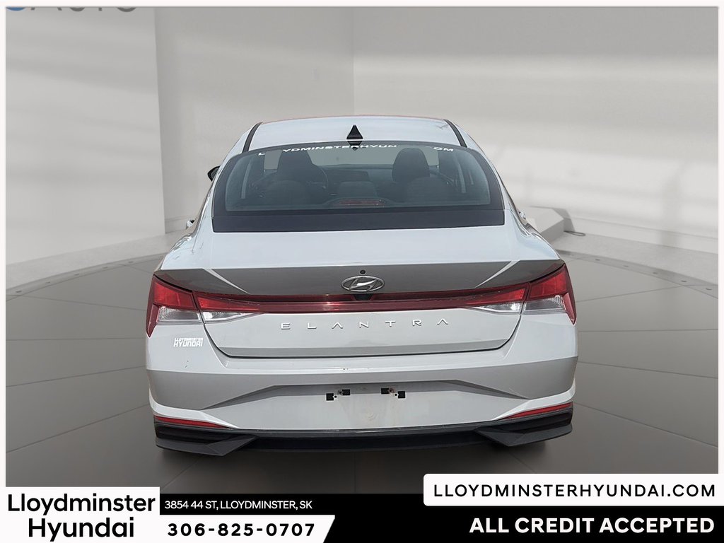2022 Hyundai Elantra Essential in Lloydminster, Saskatchewan - 6 - w1024h768px