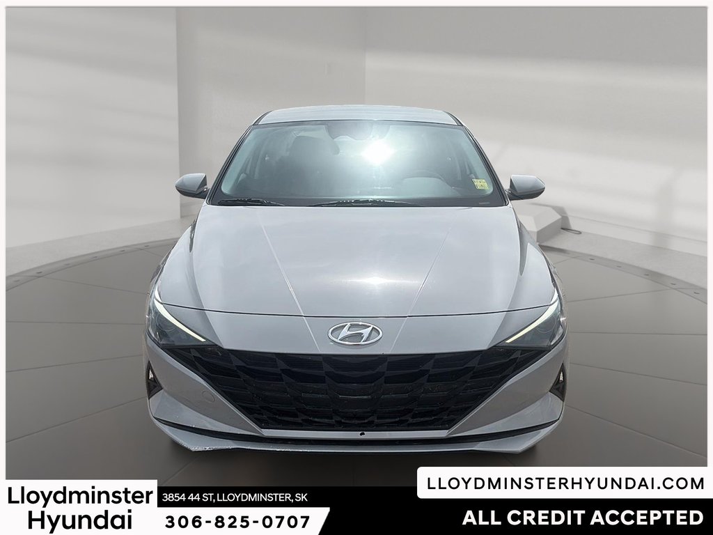 2022 Hyundai Elantra Essential in Lloydminster, Saskatchewan - 2 - w1024h768px