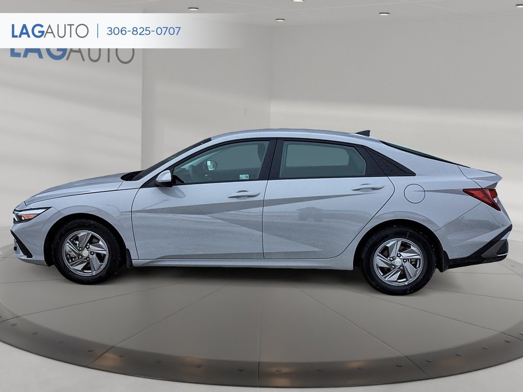 2024  Elantra Essential in Lloydminster, Saskatchewan - 5 - w1024h768px