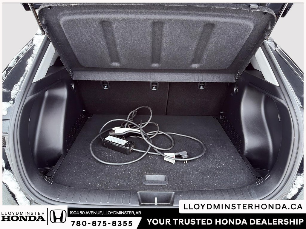 2025 Hyundai Kona Electric Preferred-7