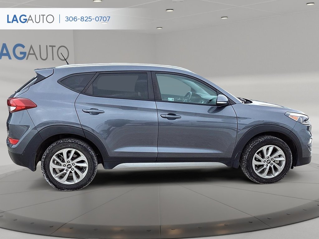 2017 Hyundai Tucson Premium in Lloydminster, Saskatchewan - 7 - w1024h768px