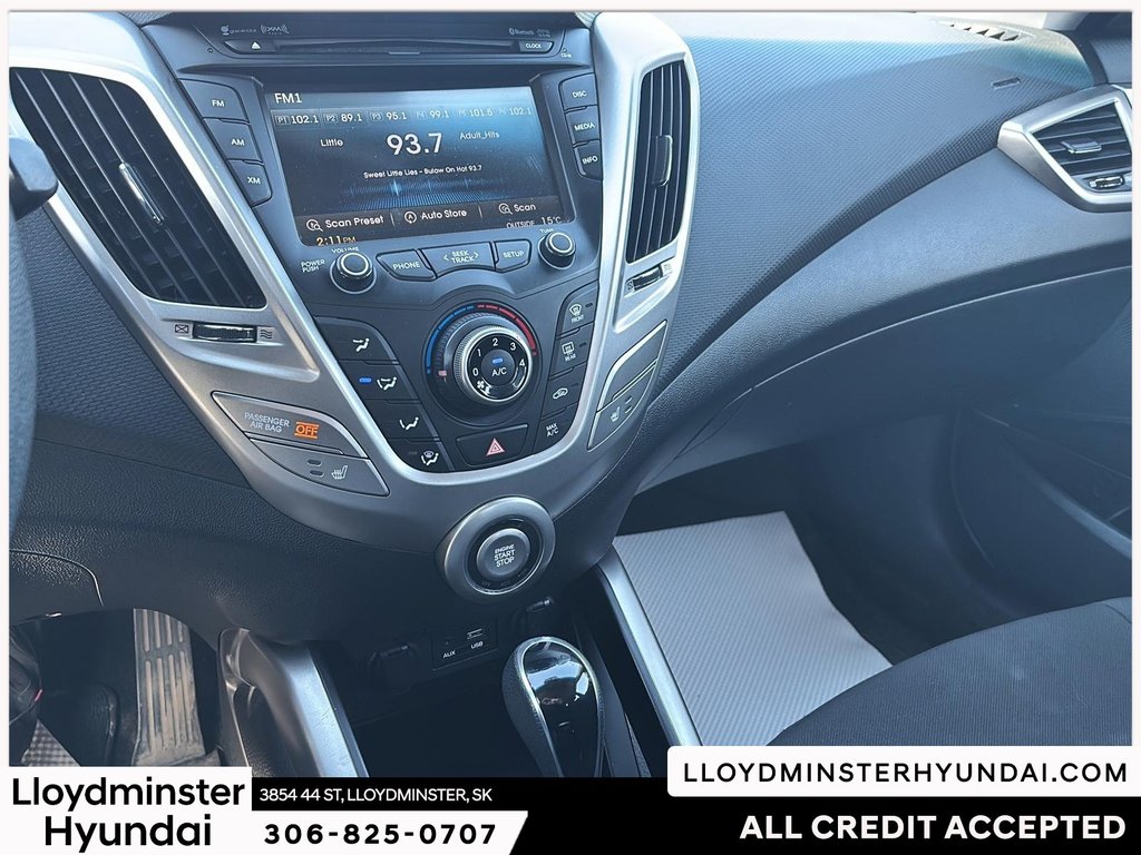 2016 Hyundai Veloster SE in Lloydminster, Saskatchewan - 19 - w1024h768px