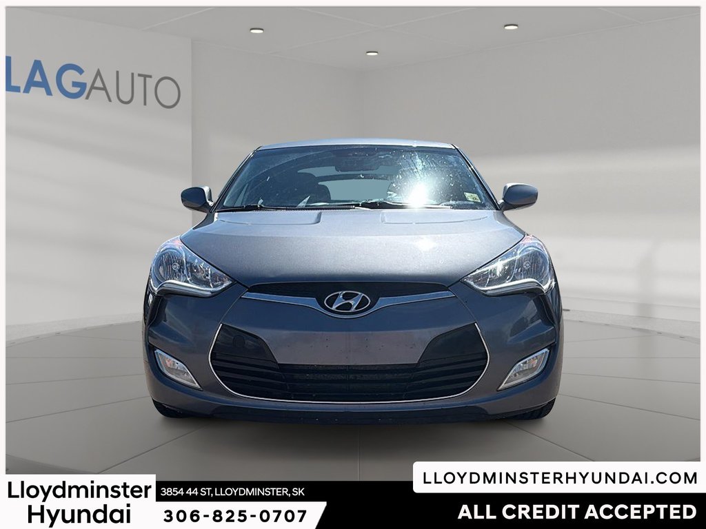 2016 Hyundai Veloster SE in Lloydminster, Saskatchewan - 2 - w1024h768px