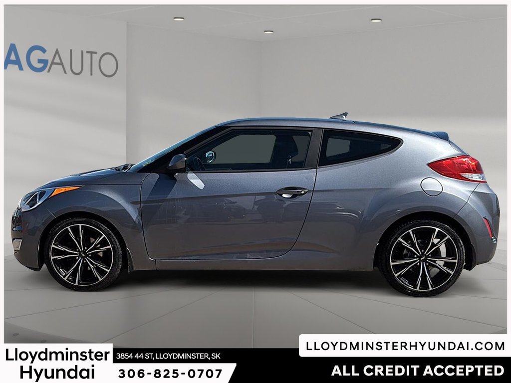 2016 Hyundai Veloster SE in Lloydminster, Saskatchewan - 11 - w1024h768px