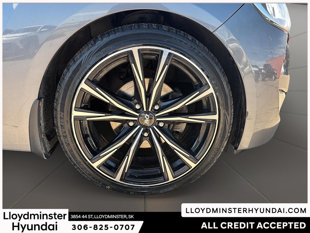 2016 Hyundai Veloster SE in Lloydminster, Saskatchewan - 12 - w1024h768px