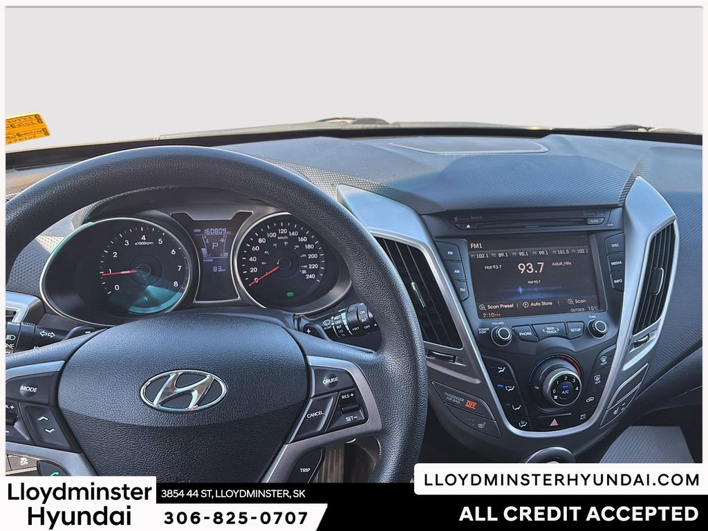 2016 Hyundai Veloster SE in Lloydminster, Saskatchewan - 16 - w1024h768px