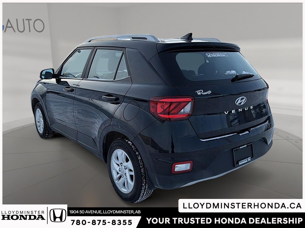 2021 Hyundai Venue Preferred-3