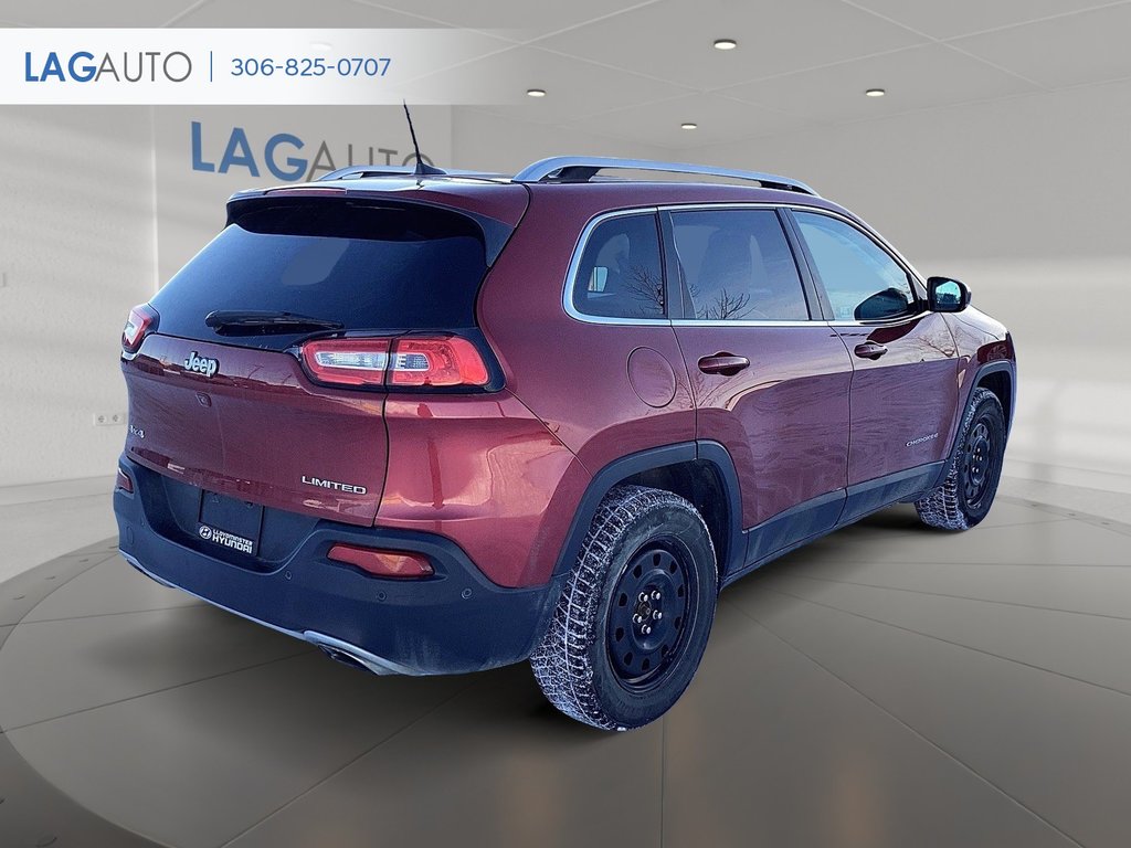 2017 Jeep Cherokee Limited in Lloydminster, Saskatchewan - 6 - w1024h768px