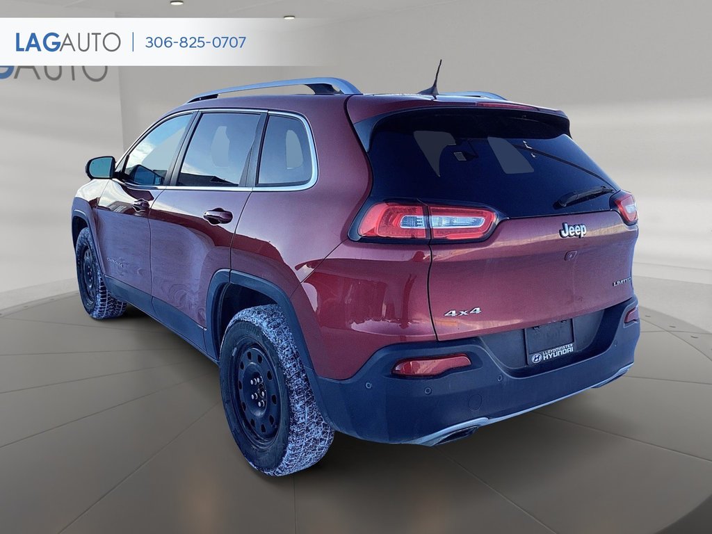 2017 Jeep Cherokee Limited in Lloydminster, Saskatchewan - 4 - w1024h768px