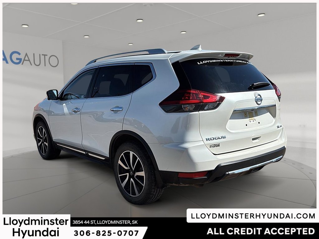 2018 Nissan Rogue SL in Lloydminster, Saskatchewan - 8 - w1024h768px