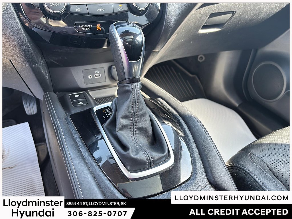 2018 Nissan Rogue SL in Lloydminster, Saskatchewan - 18 - w1024h768px
