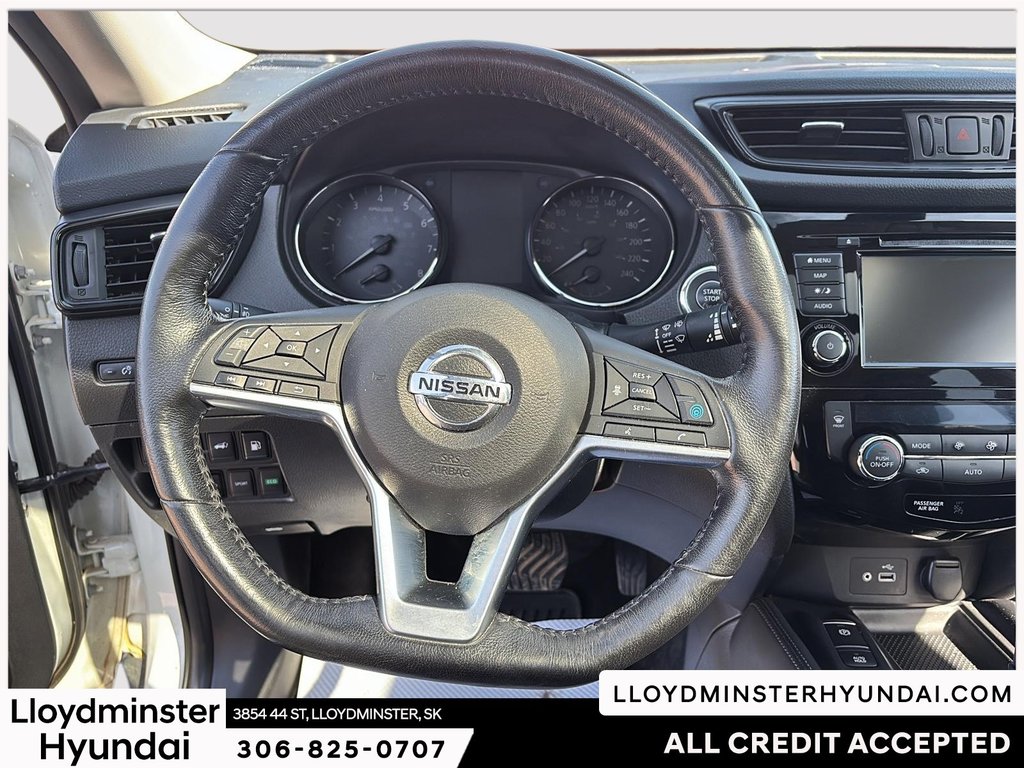 2018 Nissan Rogue SL in Lloydminster, Saskatchewan - 14 - w1024h768px
