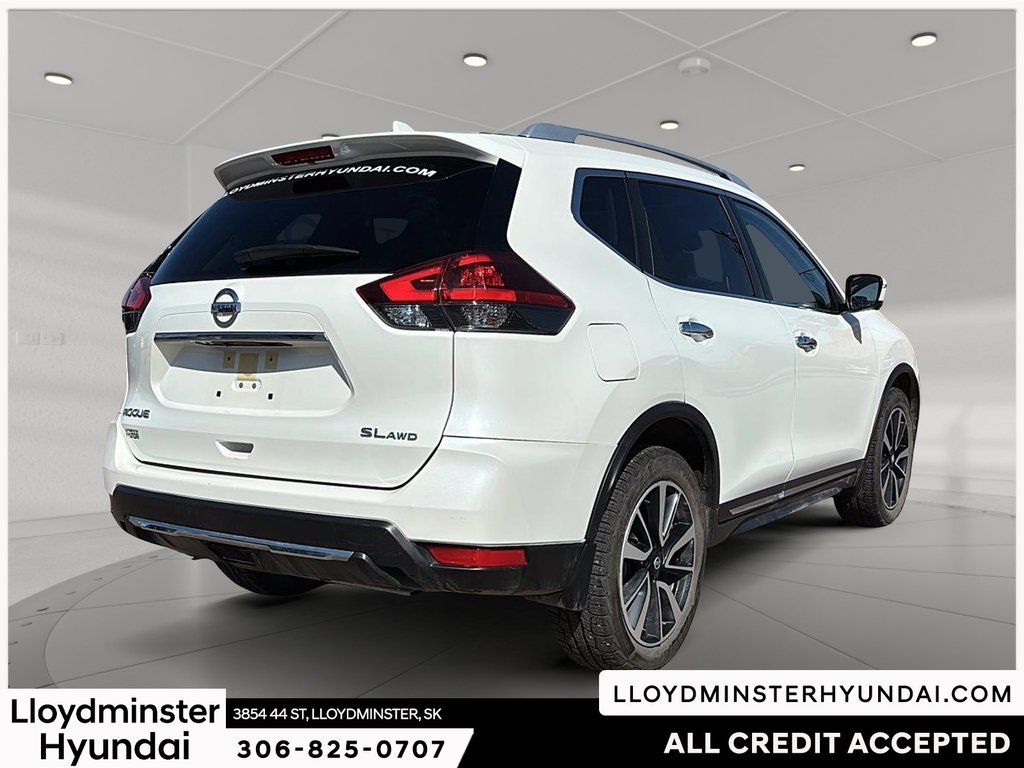 2018 Nissan Rogue SL in Lloydminster, Saskatchewan - 5 - w1024h768px