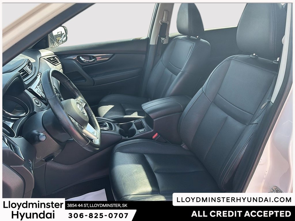 2018 Nissan Rogue SL in Lloydminster, Saskatchewan - 12 - w1024h768px