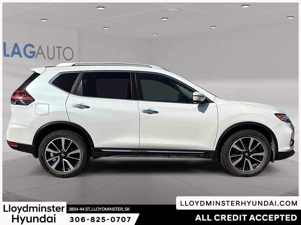 2018 Nissan Rogue SL in Lloydminster, Saskatchewan - 4 - w1024h768px
