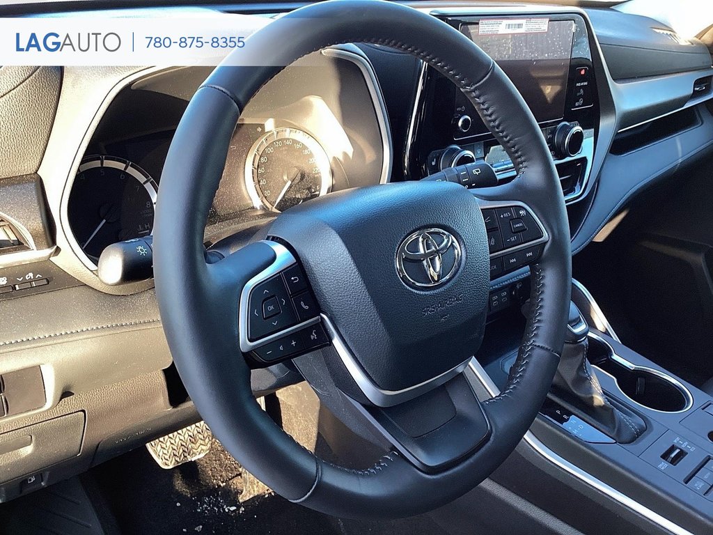 2024 Toyota Highlander XSE in Lloydminster, Saskatchewan - 17 - w1024h768px