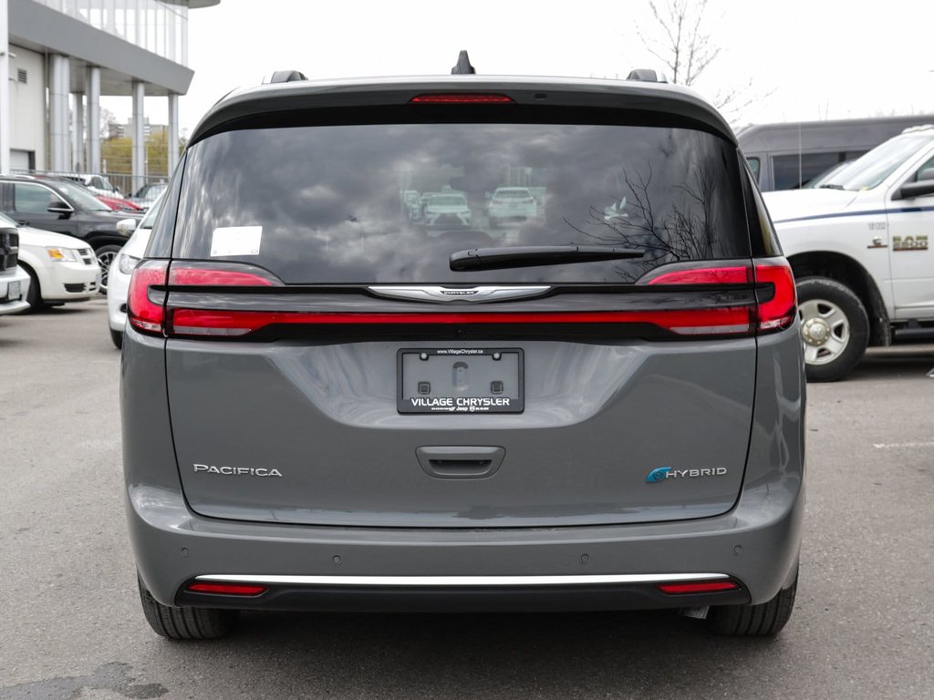 2023 Chrysler Pacifica Hybrid Pinnacle in Ajax, Ontario at Lakeridge Auto Gallery - 5 - w1024h768px