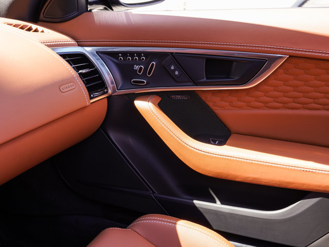 2023 Jaguar F-TYPE Convertible P450 R-Dynamic AWD in Ajax, Ontario at Lakeridge Auto Gallery - 22 - w1024h768px