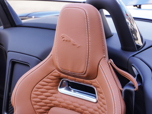 2023 Jaguar F-TYPE Convertible P450 R-Dynamic AWD in Ajax, Ontario at Lakeridge Auto Gallery - 10 - w1024h768px