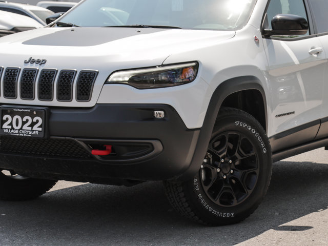 2022 Jeep Cherokee Trailhawk *$0 Down $195 Weekly payment/ 84 mths in Ajax, Ontario at Lakeridge Auto Gallery - 7 - w1024h768px