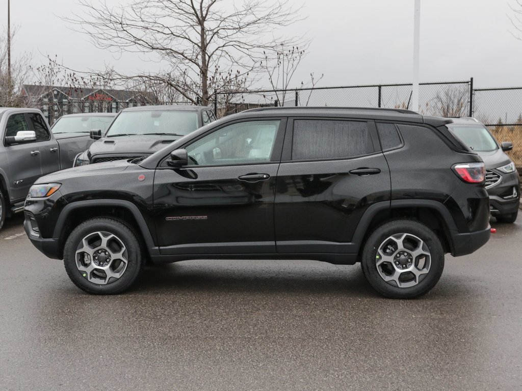 2022 Jeep Compass Trailhawk in Ajax, Ontario at Lakeridge Auto Gallery - 3 - w1024h768px