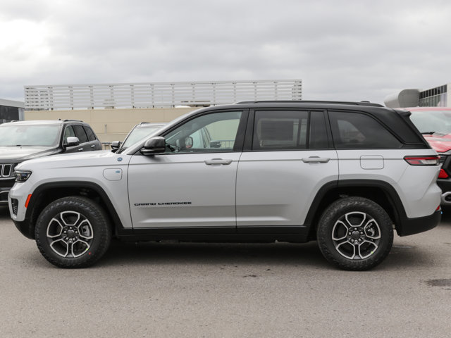 2022 Jeep Grand Cherokee 4xe Trailhawk in Ajax, Ontario at Lakeridge Auto Gallery - 3 - w1024h768px