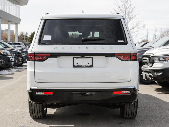 2023 Jeep WAGONEER Series III in Ajax, Ontario at Lakeridge Auto Gallery - 5 - w1024h768px