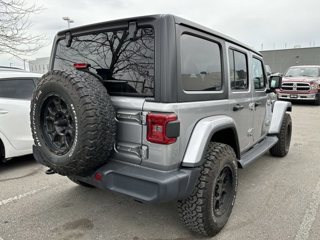 2018 Jeep Wrangler Unlimited Sahara in Ajax, Ontario at Lakeridge Auto Gallery - 3 - w1024h768px